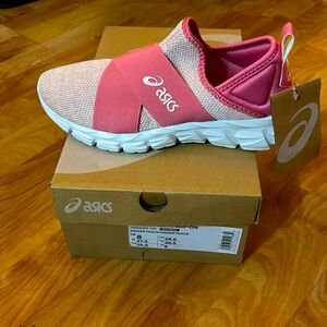 New in box with tags ASICS Quantum Lyte slip-on US 8